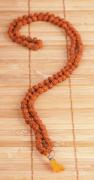 Rudraksha-Mala, mittel